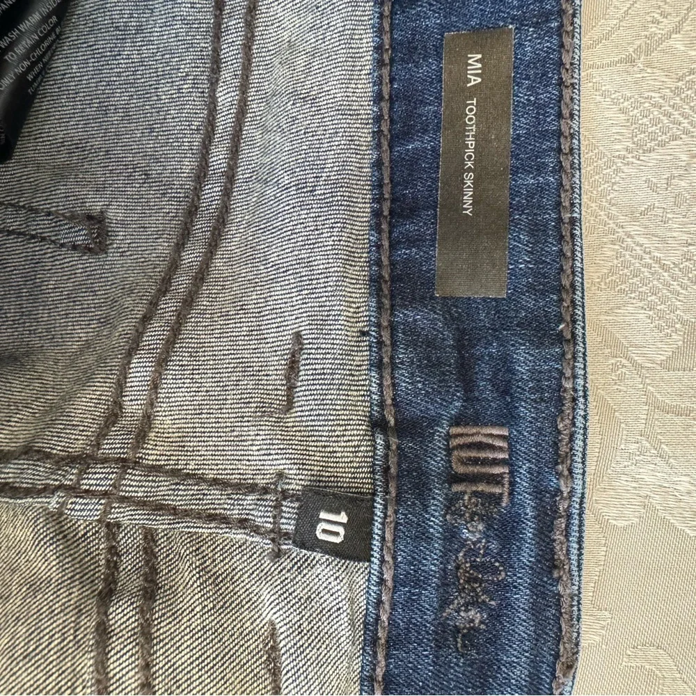 Kut From The Kloth Size 10 Mia Toothpick‎ Skinny Blue Jeans Stretch Distressed